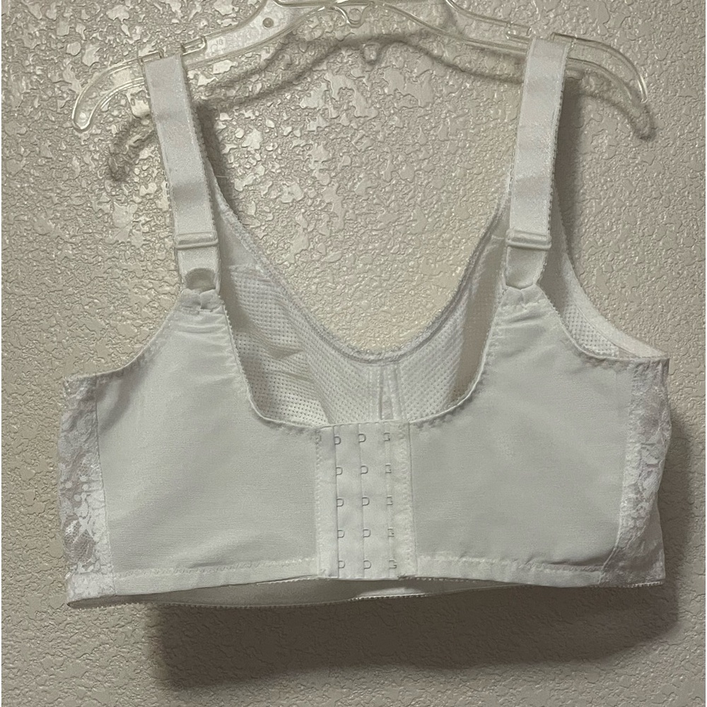 (2 pack) Mastectomy pocketed Natural Wear bras - Picture 8 of 9
